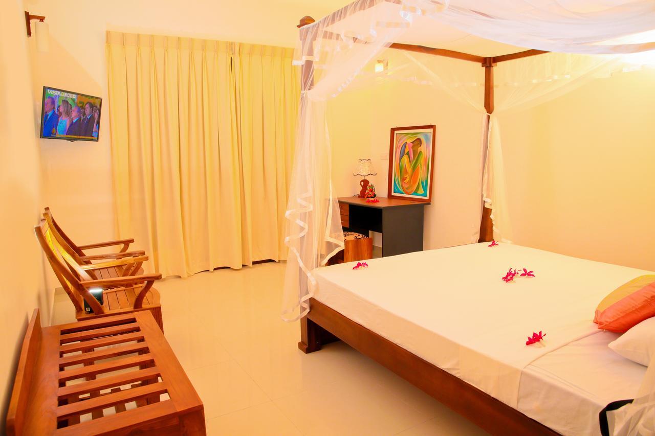 Prince Beach Hotel เบนโตตา ภายนอก รูปภาพ